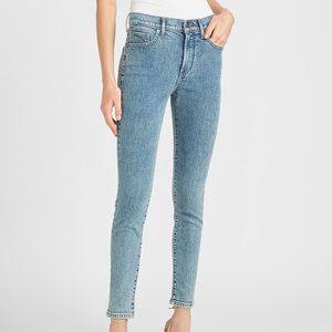 Skinny mid rise jeans